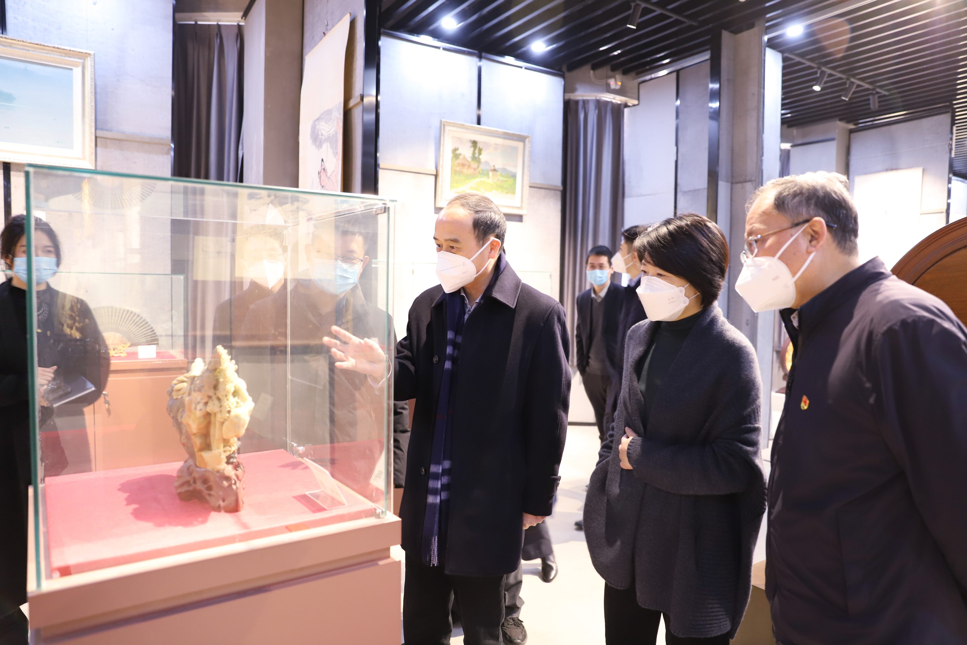 省國資委黨委委員、副主任姜揚(yáng)劍到省二輕集團(tuán)慰問調(diào)研