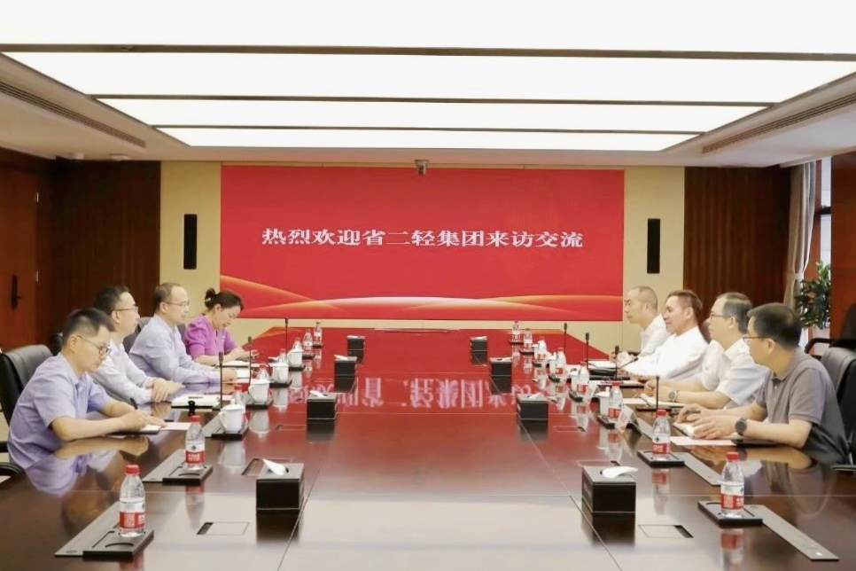 孫哲君一行到浙資運(yùn)營(yíng)、機(jī)場(chǎng)集團(tuán)和文投集團(tuán)走訪(fǎng)交流