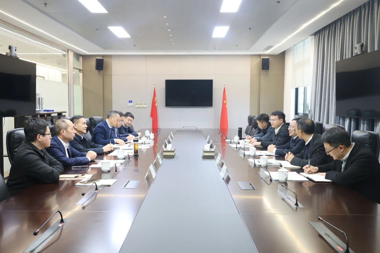衢州市委常委、組織部長王森洪一行到訪省二輕集團(tuán)
